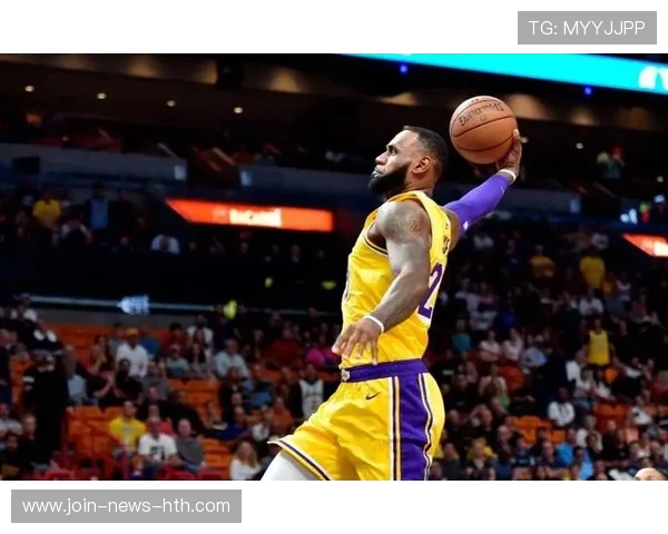 天王归来！詹姆斯季后赛大爆发全场燃爆！，詹姆斯季后赛2021