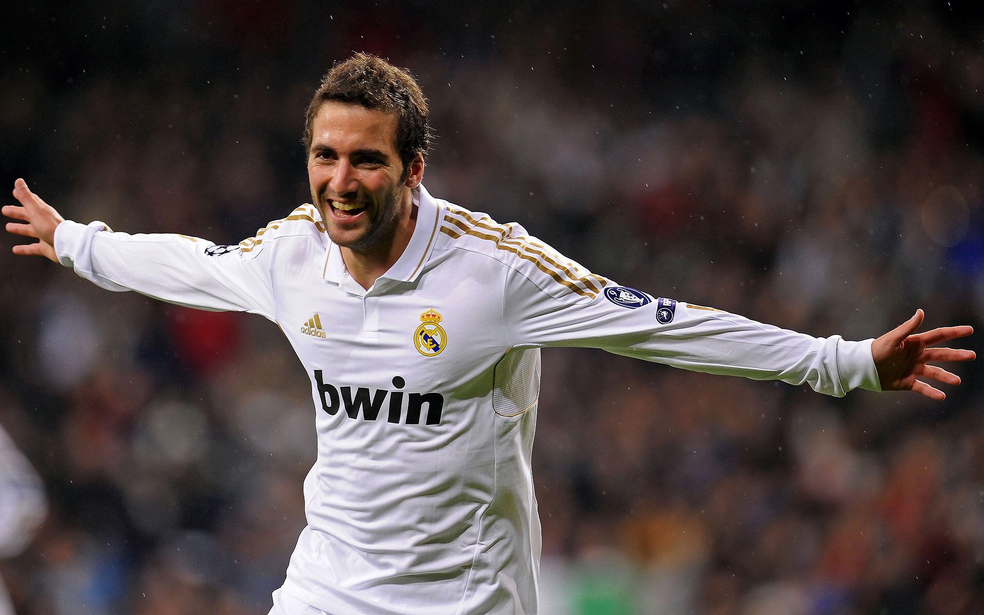 欧冠年度最佳阵容：曼城7人入选 皇马巴黎各两人